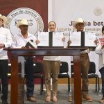 EN SONORA, PRESIDENTA CLAUDIA SHEINBAUM FIRMA DECRETO POR EL CUAL SUMAN 45 MIL 794 HA DE TIERRA RESTITUIDAS AL PUEBLO YAQUI, INAUGURA COMEDOR INFANTIL Y ANUNCIA PROGRAMA PARA FORTALECER AGRICULTURA Y PESCA